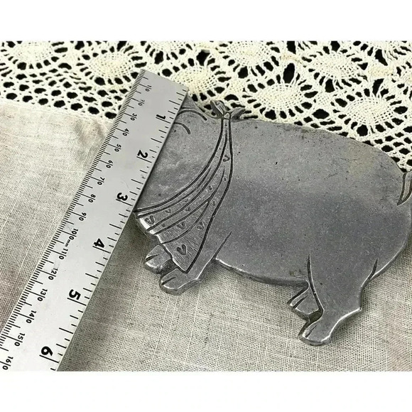 VTG Pewter Pig Trivet and Wall Decor Kitchen - Picture 7 of 14